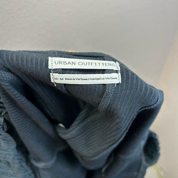 Urban Outfitters Top Corset Style Bohemian Cropped Smocked Stretch SZ M Black - Picture 4 of 4